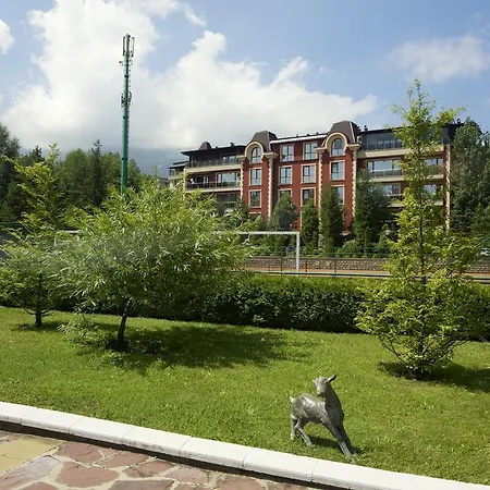 Maxi Park & 4* София