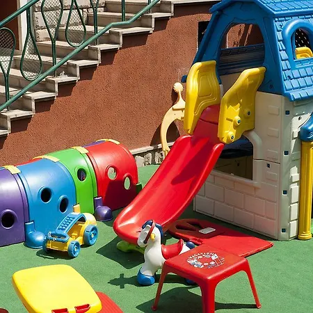 Maxi Park & Отель