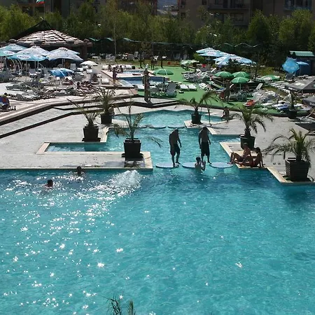 Maxi Park & 4*